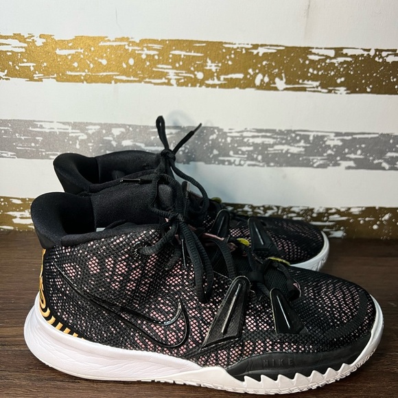 Kyrie “Ripple Effect” - Picture 2 of 6